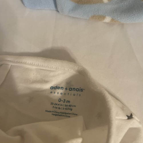 SwaddleMe Swaddles Size 0-3 & SM/MED lot of 3 and Carter’s fleas baby slipper - Picture 2 of 5