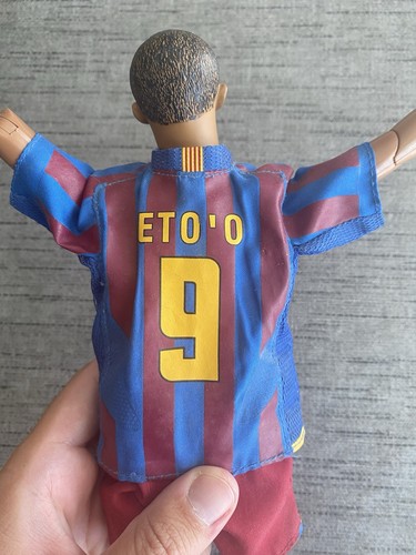 Figurine Football Articulée Samuel Eto’o FC Barcelone Revell 2004 OCCASION - Picture 17 of 24