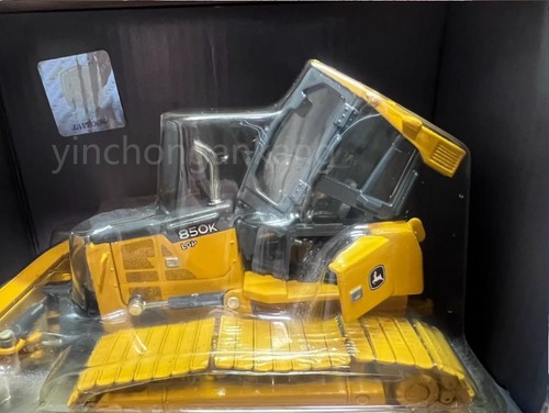 ERTL John Deere 850k Prestige Collection Bulldozer 1:50 scale Brand new - Picture 3 of 7