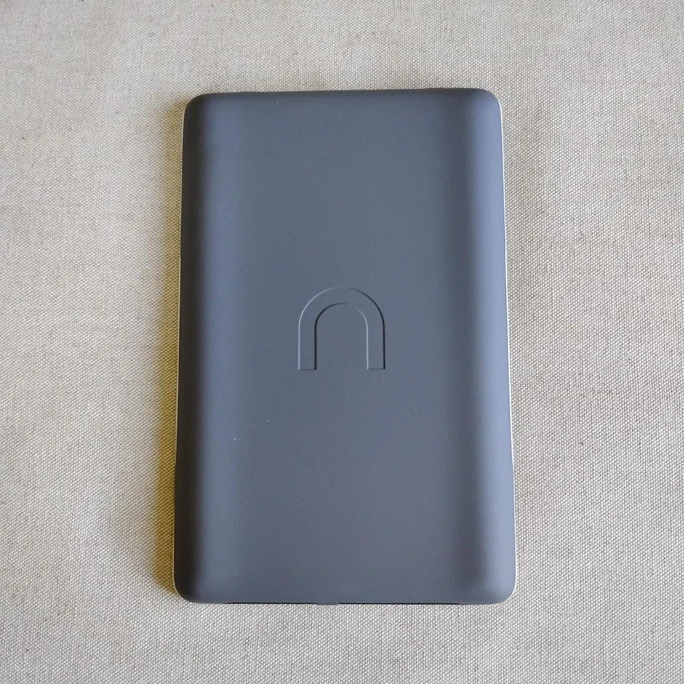 Barnes & Noble Nook с чехлом и зарядным устройством не имеет аккумулятора на запчасти - Изображение 3 из 4