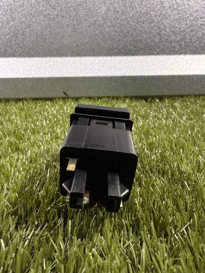 Botón interruptor de control de aire acondicionado SAAB 9523788 9512682 OEM 900 9000 Foto 3 de 4