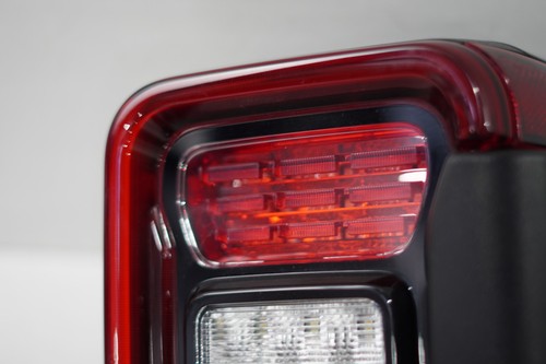 20-23 Jeep JT Gladiator OEM Right RH Tail Light LED With Blind Spot Alert D1 - Picture 3 of 10