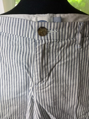 Old Navy Everyday Short Women's 8, Blue And White Striped - Picture 5 of 9