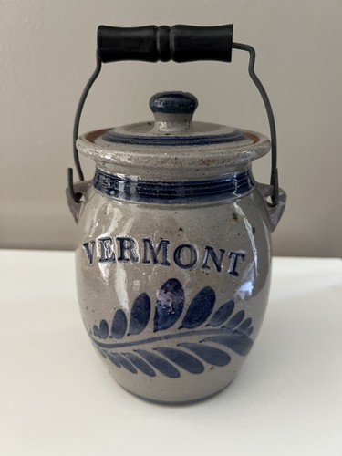 VERMONT Pottery Crock Jar with Lid & Wooden Handle Blue Leaf Design