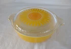Vintage Pyrex 471 Daisey Sunflower 1 pint 2 cup Round Covered Casserole with Lid
