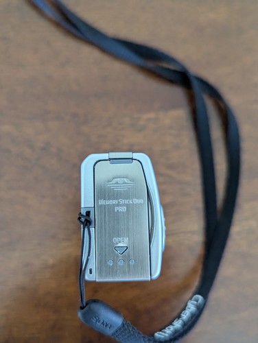 Sony Cyber-Shot U DSC-U40 silber 2,0 MP Handheld Digitalkamera  - Bild 19 von 24