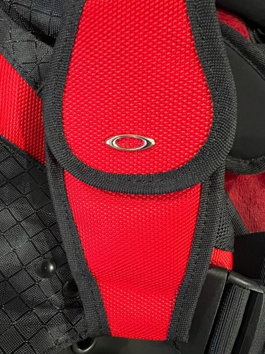 Oakley Sandbag Sling Tactical Bag Pack Red Black Software Icon+Phone Case AP - Picture 7 of 8