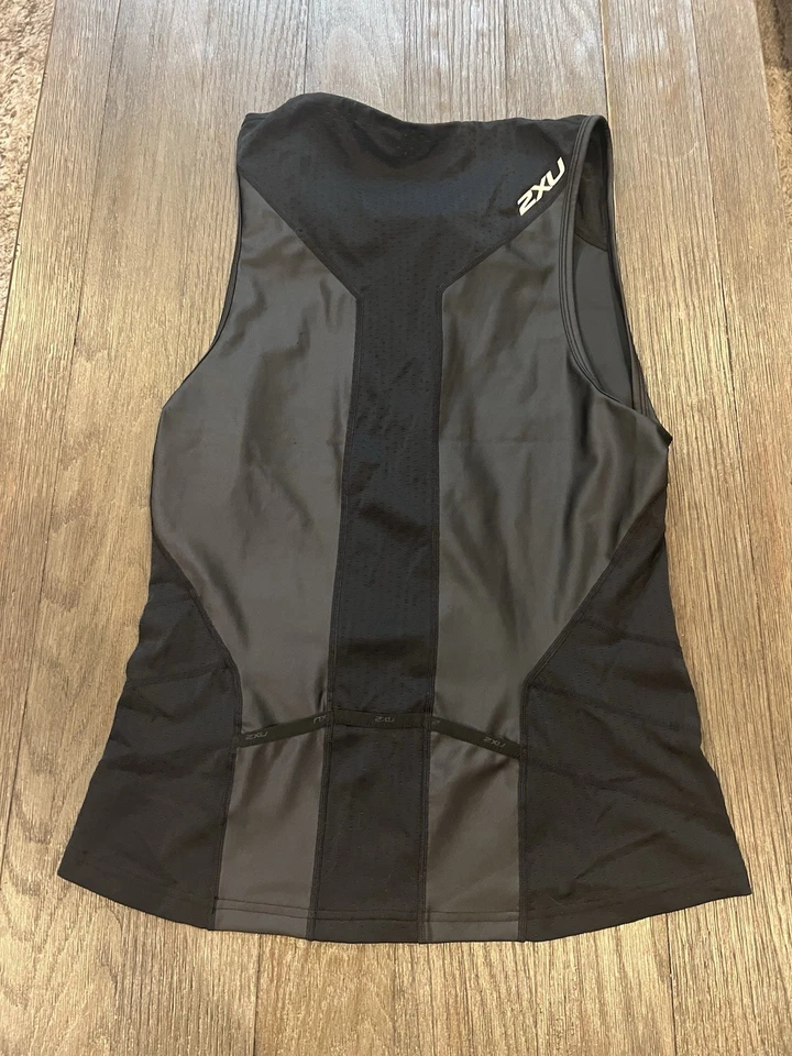 Camiseta feminina triatlo 2XU preta triatlo tri top 2XL - Imagem 2 de 2