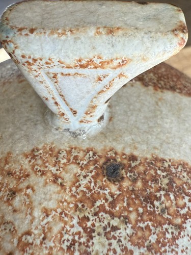 Studio Art Pottery Cheese /Butter Dish & Lid , Signed By Gooey Family Pottery . - Picture 11 of 12