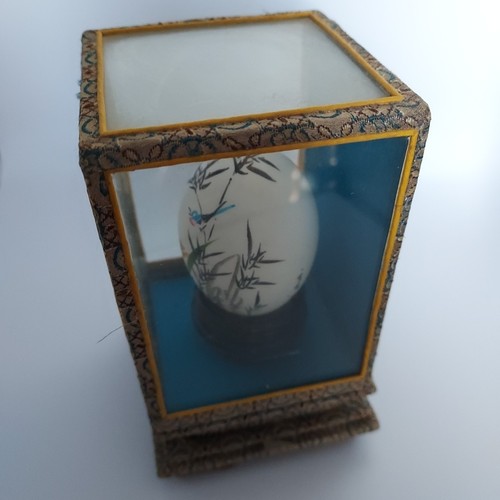 Vintage Chinese Hand Painted Egg Flowers & Bird Display Box Asian Decor - Picture 3 of 7