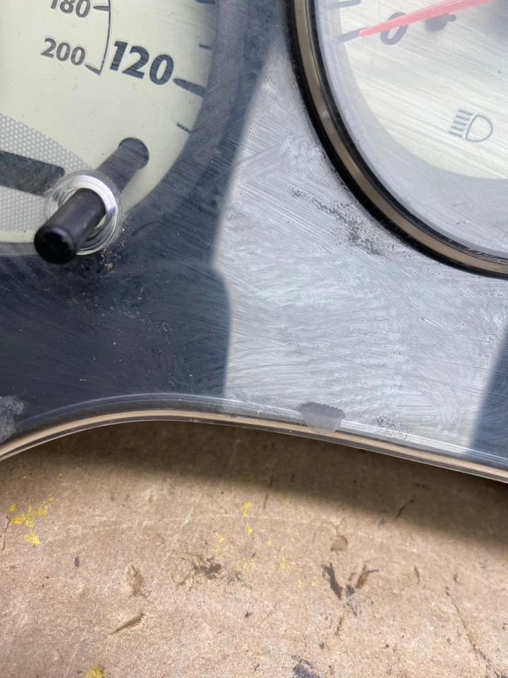 Toyota Rav4 2001 2002 2003 velocímetro instrumento indicador bisel U4963 DG Foto 2 de 4