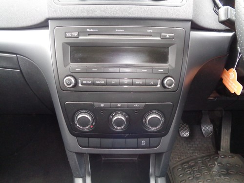 2010 Skoda Yeti S 4WD TDi***Long MOT Cambelt change @ 109k** - Picture 8 of 15