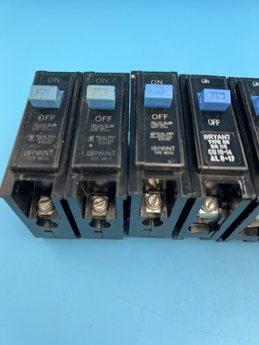 Bryant BR115 15 Amp 1 Pole Circuit Breaker Westinghouse 120V Type BR (Lot Of 12) - Picture 2 of 9