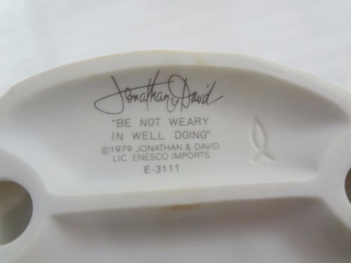 Precious Moments E-3111 No te canses de chica bien hecha con lavandería NUEVA caja 79 - Imagen 3 de 3