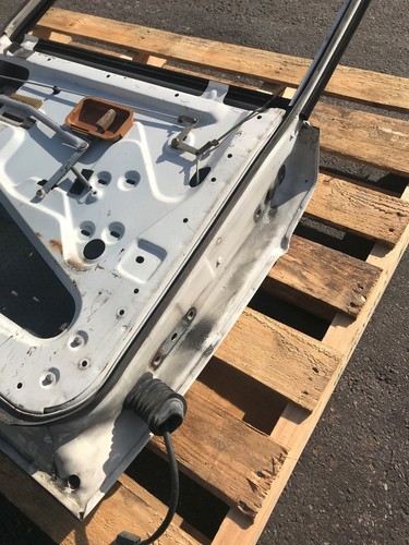 1987 - 93 Volvo 240 244 245 Rear Left Driver Door Polar White - Picture 17 of 20