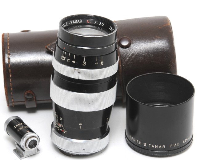 Tanaka Kogaku Tele-Tanar C 3.5/13.5 cm lens Leica screw mount w. finder hood - Tanaka Kogaku Tele-Tanar C 3.5/13.5 cm lens Leica screw mount w. finder hood -