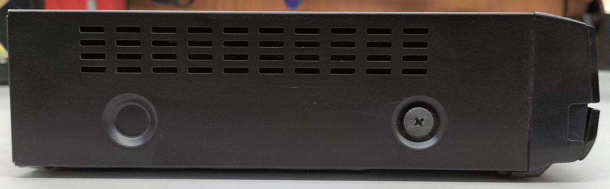 Panasonic DMR-BR585 Blu-Ray Recorder 320GB Good Condition