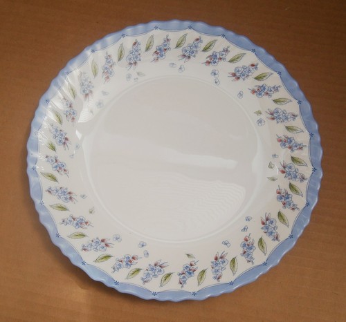 V364) Luminarc blue flowers ceramics serving plate Microwavable plate - Picture 1 of 3