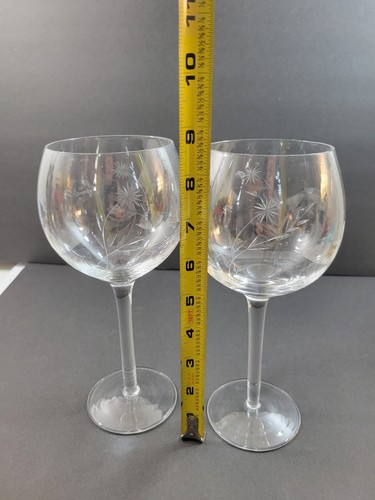 Set of 2 Tall Stemmed Red Wine Glasses Goblets Etched Floral Clear Blown Glass - Picture 7 of 7