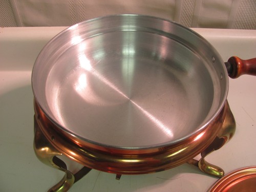 Beautiful Vintage Copper and Brass 19.5" Chafing Buffet Warmer with Wood Handles - Picture 3 of 10