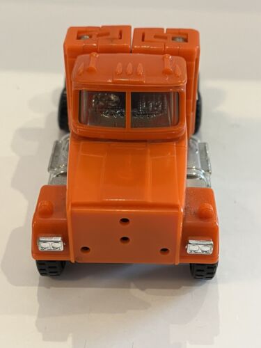 Vintage 1984 Bandai "Staks Transport" Semi Truck Transformers For Parts / Repair - Picture 3 of 13