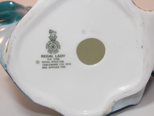 Early Royal Doulton 7 1/2" Lady Figurine HN2709 Regal Lady c1980 Excellent - Picture 6 of 6