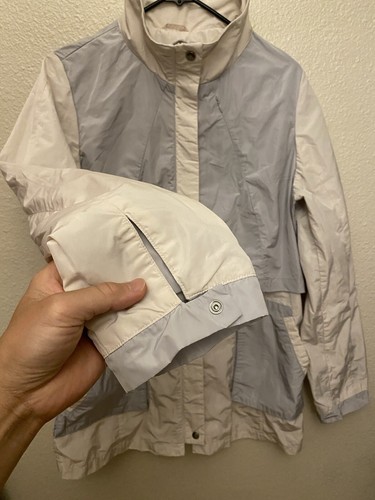 Rainforest Women's Packable Travel Coat Easy Wrinkle Recovery Beige Gray M EUC - Picture 4 of 14