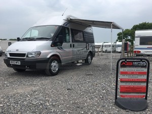 Auto-Sleepers-Duetto-2004-039-53-039-2-Berth-Campervan-Motorhome-AUTOMATIC