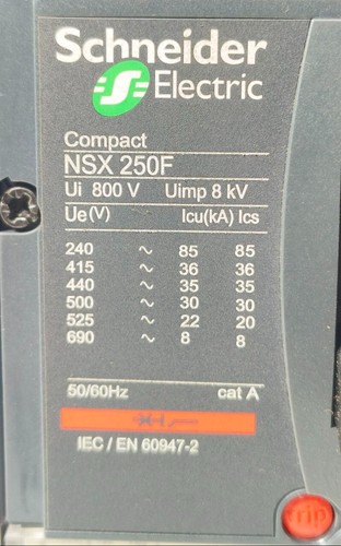 SCHNEIDER ELECTRIC NSX250F 100-250A 4POLE CIRCUIT BREAKER WITH MICROLOGIC 2.2 - Picture 3 of 10