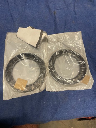 Lote de (2) sellos de aceite genuinos para carretilla elevadora Hyster 1523530 - Imagen 2 de 2