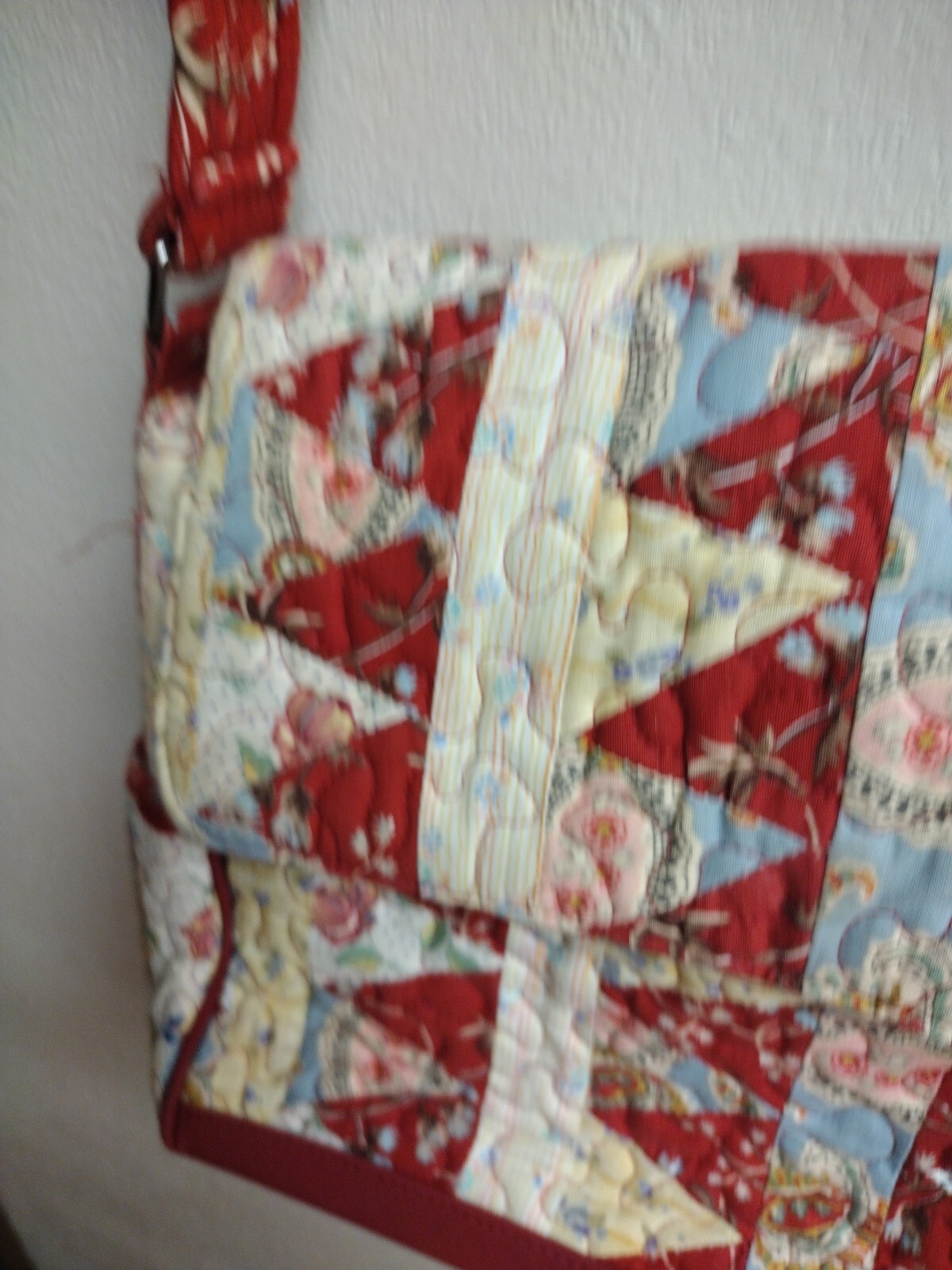 Donna Sharp Quilted Shoulder Bag Patchwork  Zippe… - image 3