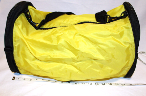 Travelpro Black Convertible Crossbody Secret Shopper Bag Converts to Duffel Bag - Picture 8 of 12