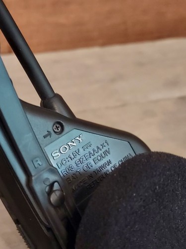 TESTED Sony SRF-H2 FM AM Walkman Stereo Headphone Receiver Adjustable Soft Foam - Picture 15 of 16