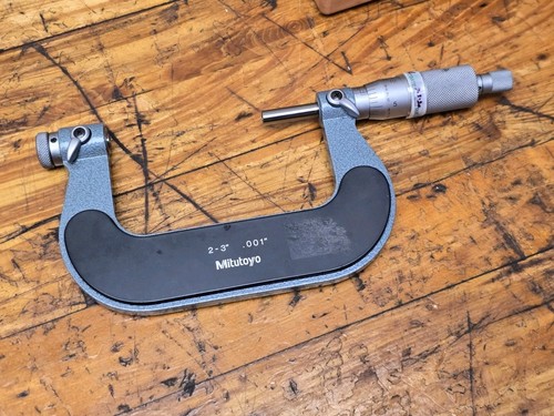 Mitutoyo 2-3" Thread Pitch Micrometer 126-139 With Case No Anvils - Picture 4 of 8