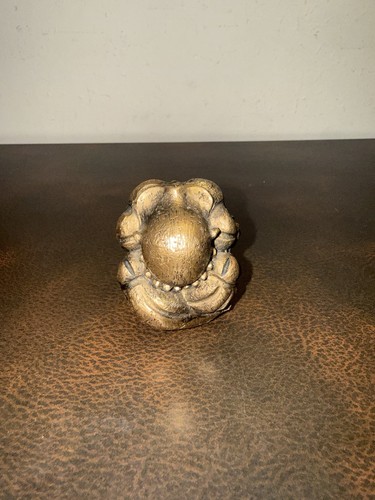 Vintage weinender Buddha Mönch Kunst Skulptur. Resin mit messingfarbener Oberfläche. 2”x2” - Bild 7 von 9