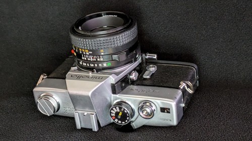 Minolta SRT101 c/w 50mm f1.7 lens & case - Fully tested and working. Beautiful. - Picture 5 of 23