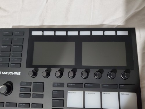 Native Instruments Maschine mk3 with carrying case, decksaver, used once. - Picture 13 of 18