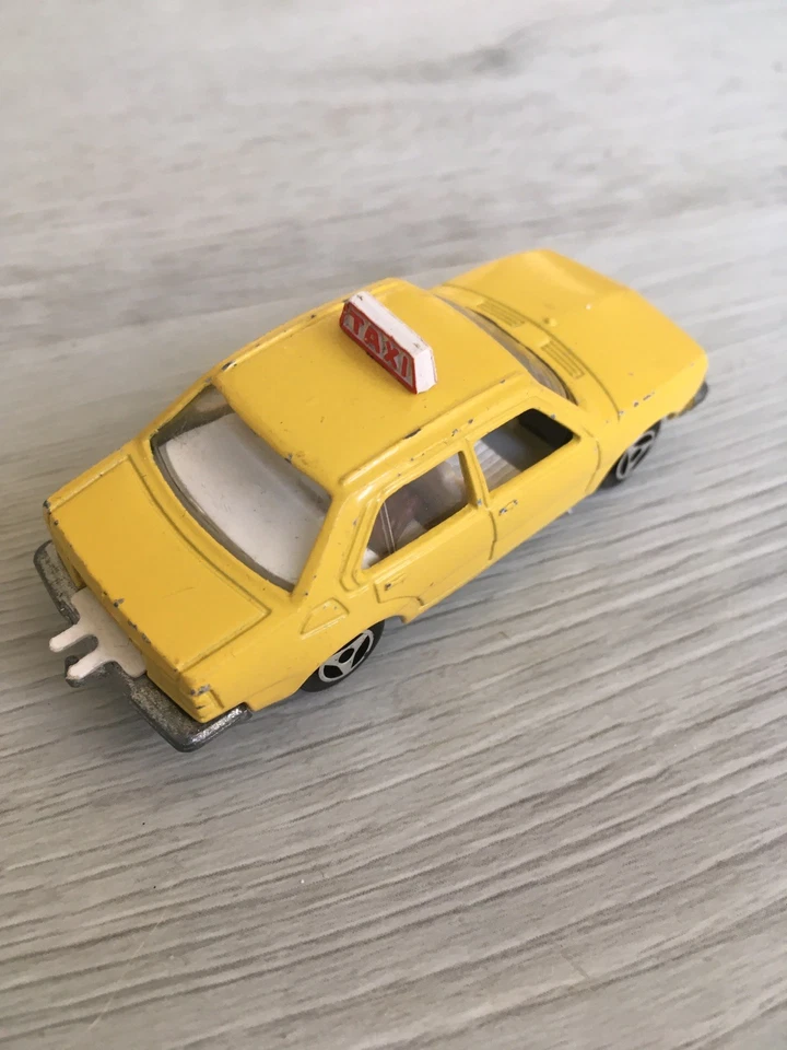 Ancienne Renault 18 Taxi Majorette - Photo 3/4