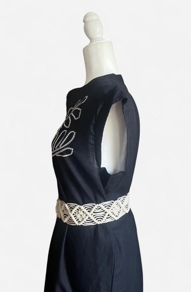 Vestido midi bordado Banana Republic feminino preto mistura de linho tamanho M - Imagem 3 de 4