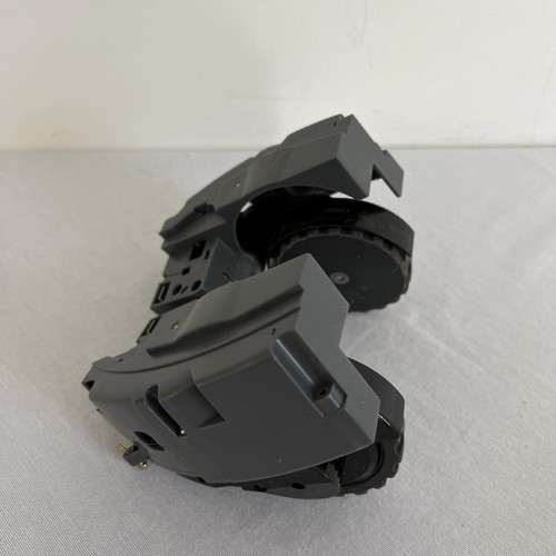 Genuine iRobot Roomba Wheel Set for 650 675 690 770 805 860 870 880 890 960 980