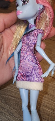 Monster High Scaris: City Of Frights NICHT komplett Abbey Bominable Puppe - Bild 7 von 9