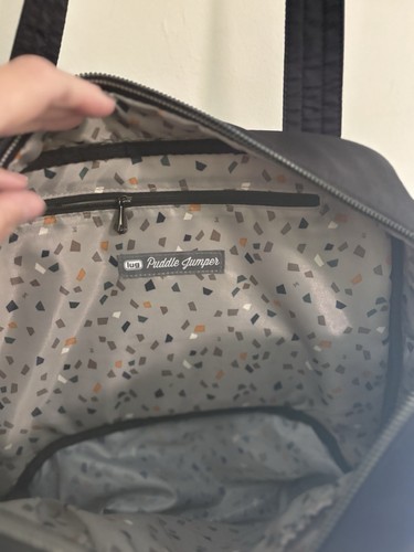 Bolso de Mano Convertible Lug Puddle Jumper para Pasar la Noche Negro Muchos Bolsillos - Imagen 6 de 13