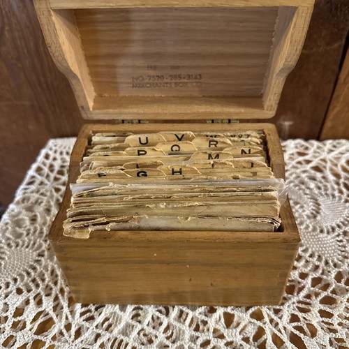 VINTAGE LOADED MERCHANTS BOX COMPANY RECIPE INDEX CARD BOX~HANDWRITTEN RECIPES! - Picture 17 of 20