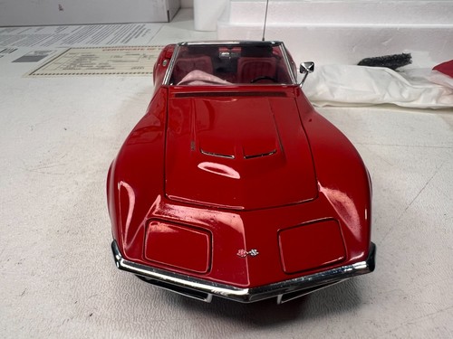 Danbury Mint Limited Edition 1969 Chevrolet Corvette Convertible - Picture 7 of 18