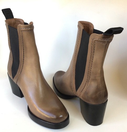 NEW FRYE Jean Leather Chelsea Booties, Stone (Size 7.5 M) - MSRP $328.00! - Picture 6 of 14
