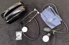 Blood Pressure Cuff with Stethoscope and Case - BRAND NEW