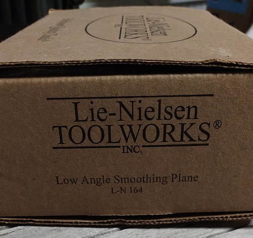 Lie-Nielsen No.164 Plane - Picture 2 of 4