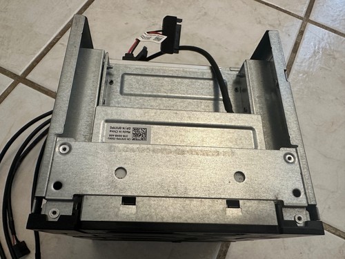 Dell Media Card Reader DVD G7V21 FXYPG Mounted in NR95F 5.25" Drive Bay Adapter - Picture 4 of 5