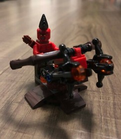 LEGO Nexo Knights The King's Mech complete set 70327 great condition all pieces