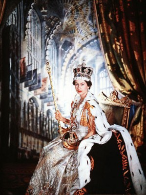 ART PRINT POSTER PAINTING QUEEN ELIZABETH II MILITARY REGALIA PORTRAIT NOFL0880
